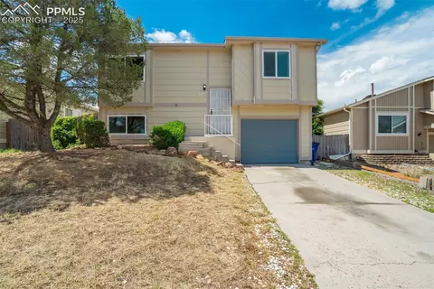 6268 Chantilly Pl, Colorado Springs, CO 80922