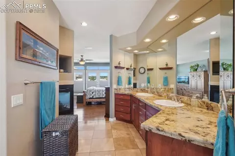 Bath - 19048 Harrogate Ct, Monument, CO 80132 photo 3 of 6