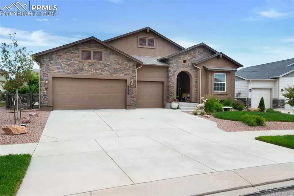 Exterior - 8726 Meadow Wing Cir, Colorado Springs, CO 80927 photo 5 of 5
