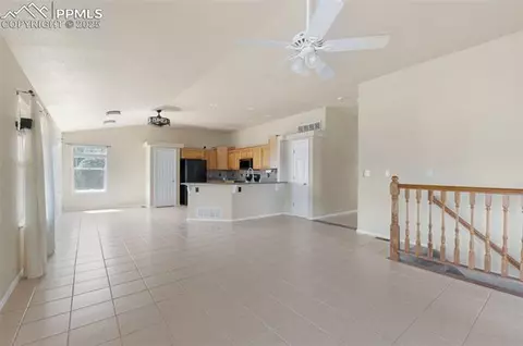 473 W Golfwood Plz, Pueblo, CO 81007