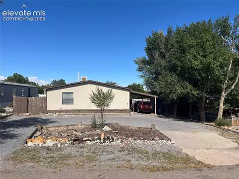 271 E Countryside Dr, Pueblo West, CO 81007