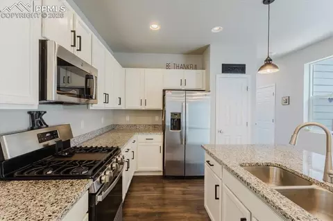 Kitchen - 19085 E 66th Ave, Denver, CO 80249 photo 3 of 4