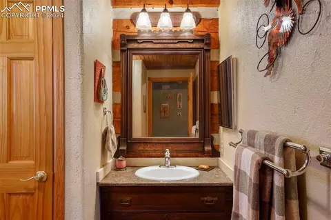 Bath - 5650 Timpa Pl, Chipita Park, CO 80809 photo 1 of 4