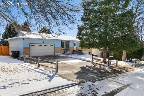 5023 S Raindrop Cir, Colorado Springs, CO 80917