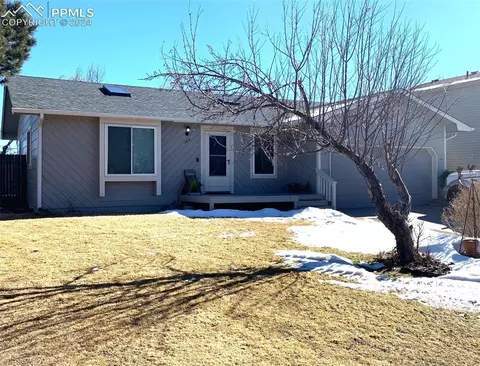 586 Trumbull Ln, Monument, CO 80132