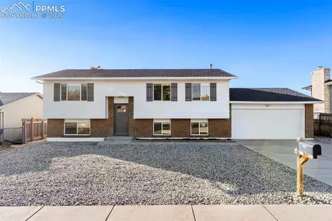 1532 Hathaway Dr, Colorado Springs, CO 80915