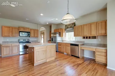 10512 Cedar Breaks Dr, Peyton, CO 80831 photo 2