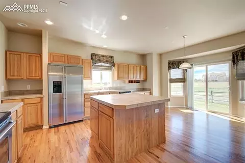 10512 Cedar Breaks Dr, Peyton, CO 80831 photo 3