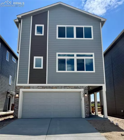 7355 Cornice Pt, Colorado Springs, CO 80923