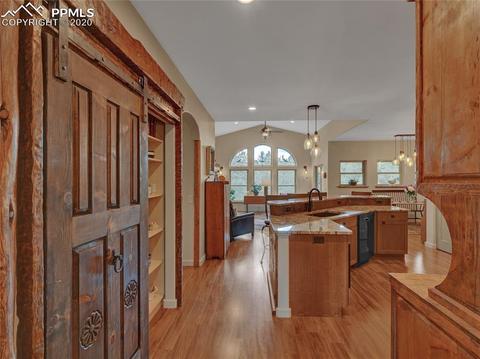 652 Ridge Rd, Divide, CO 80814 photo 3