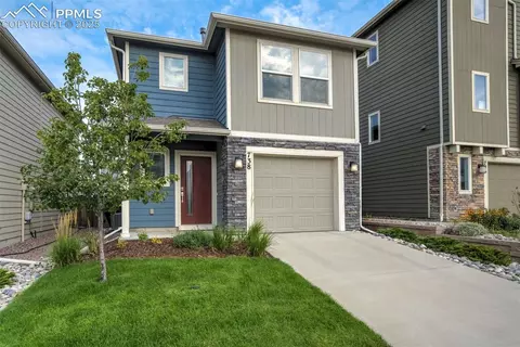 738 Grissom Dr, Colorado Springs, CO 80915
