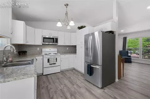 2267 Ptarmigan Ln, Colorado Springs, CO 80918