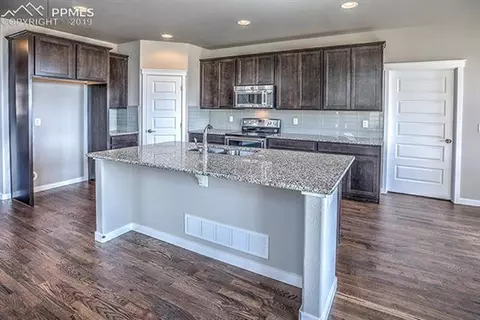 10101 Golf Crest Dr, Peyton, CO 80831 photo 3