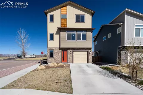969 Grissom Dr, Colorado Springs, CO 80915