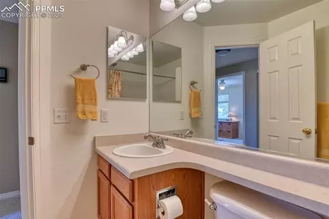 Bath - 12590 Lazy E Rd, Peyton, CO 80831 photo 5 of 6