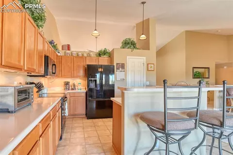 Kitchen - 12590 Lazy E Rd, Peyton, CO 80831 photo 5 of 6