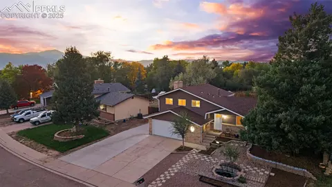 6520 Pawnee Cir, Colorado Springs, CO 80915