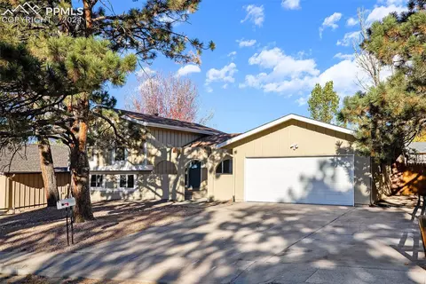 5802 Del Paz Dr, Colorado Springs, CO 80918