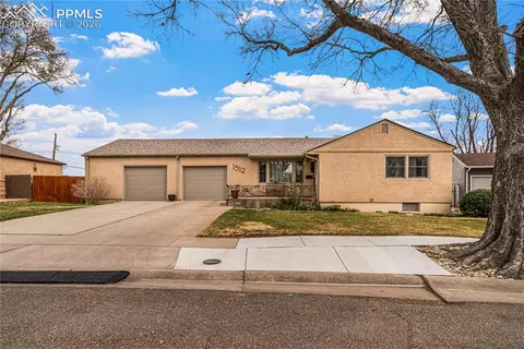 1512 Alexander Cir, Pueblo, CO 81001
