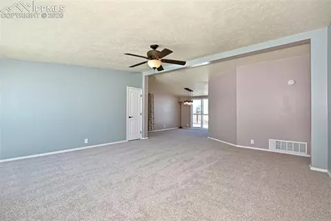6816 Pfost Dr, Peyton, CO 80831 photo 3