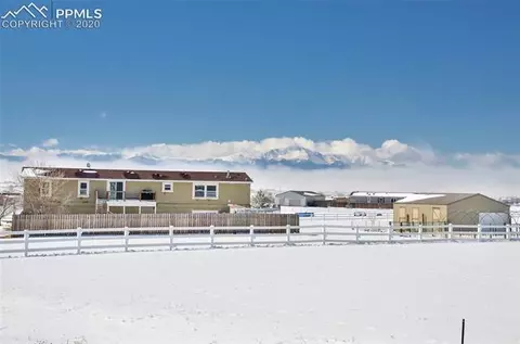 6816 Pfost Dr, Peyton, CO 80831 photo 2