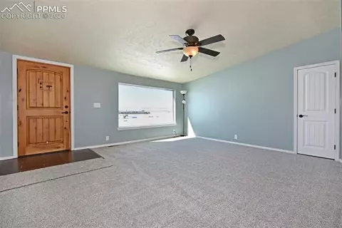 6816 Pfost Dr, Peyton, CO 80831 photo 4