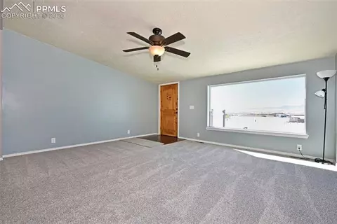 6816 Pfost Dr, Peyton, CO 80831 photo 5