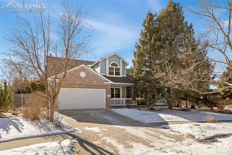 2705 Helmsdale Dr, Colorado Springs, CO 80920