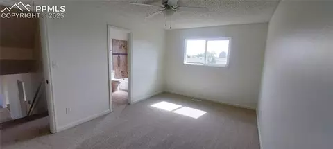 918 Shay Ln, Pueblo, CO 81006