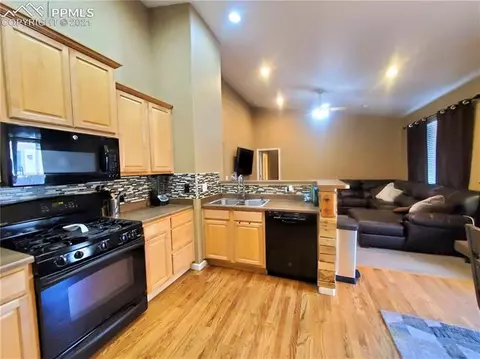 7527 Soane Grv, Peyton, CO 80831 photo 2