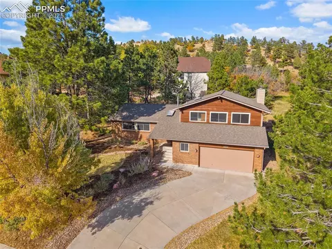 818 Allegheny Dr, Colorado Springs, CO 80919