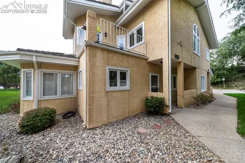 585 Observatory Dr, Colorado Springs, CO 80904