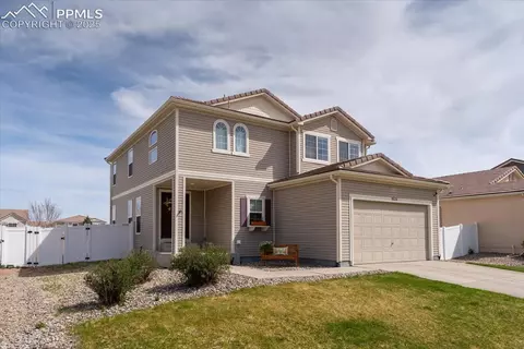 9534 Castle Oaks Dr, Fountain, CO 80817