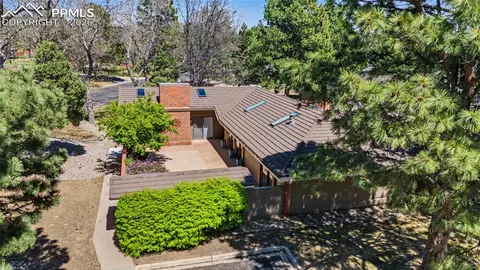 2725 Fox Grove Ct, Colorado Springs, CO 80906