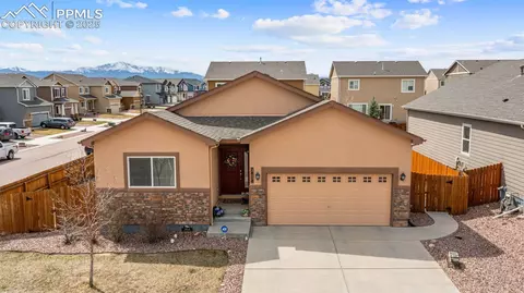 7814 Dry Willow Way, Colorado Springs, CO 80908