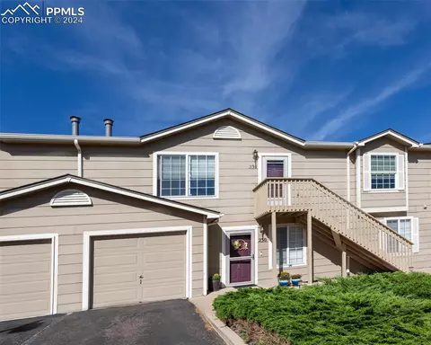 230 Shady Oak Grv, Colorado Springs, CO 80916