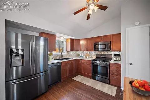 5516 Country Heights Dr, Colorado Springs, CO 80917