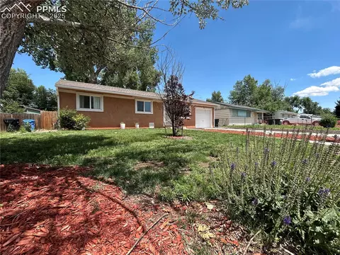 69 Easy St, Colorado Springs, CO 80911
