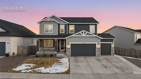 6151 Vickie Ln, Colorado Springs, CO 80923