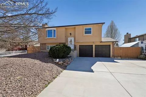 4963 Ridenour Dr, Colorado Springs, CO 80916