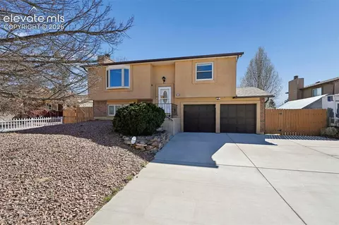 4963 Ridenour Dr, Colorado Springs, CO 80916