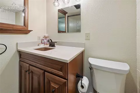 Bath - 4455 Heizer St, Cascade, CO 80809 photo 2 of 5