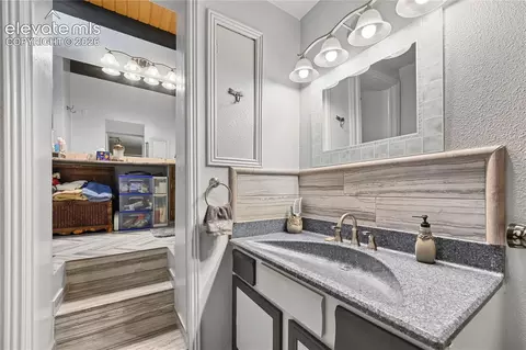Bath - 4455 Heizer St, Cascade, CO 80809 photo 4 of 5