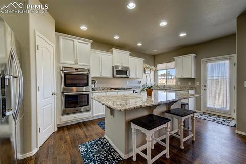 11289 Lobo Peak Dr, Peyton, CO 80831 photo 2
