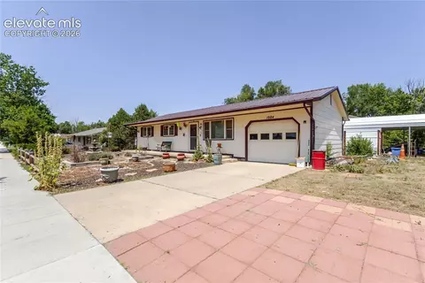 1084 Western Dr, Colorado Springs, CO 80915