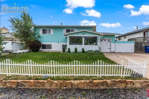 3810 Canterbury Ln, Pueblo, CO 81005