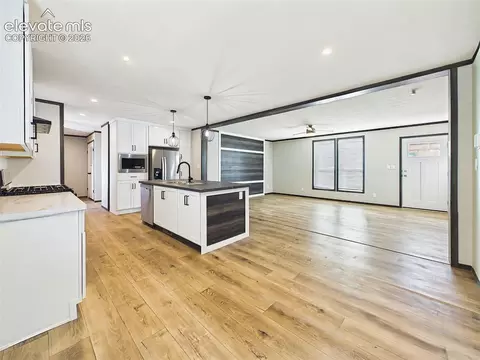 354 E Stewart Dr, Pueblo, CO 81007