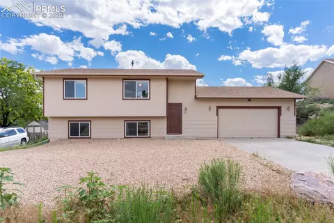 817 S Aguilar Ln, Pueblo, CO 81007