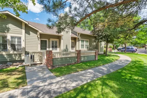 713 Crown Point Dr, Colorado Springs, CO 80906