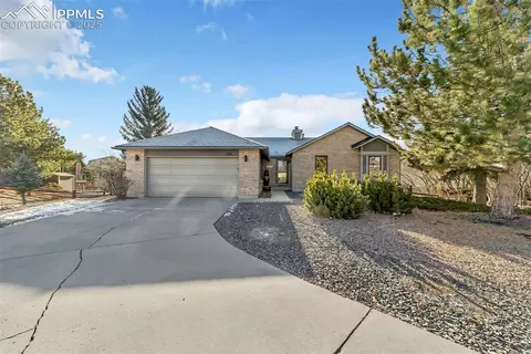285 Desert Inn Way, Colorado Springs, CO 80921